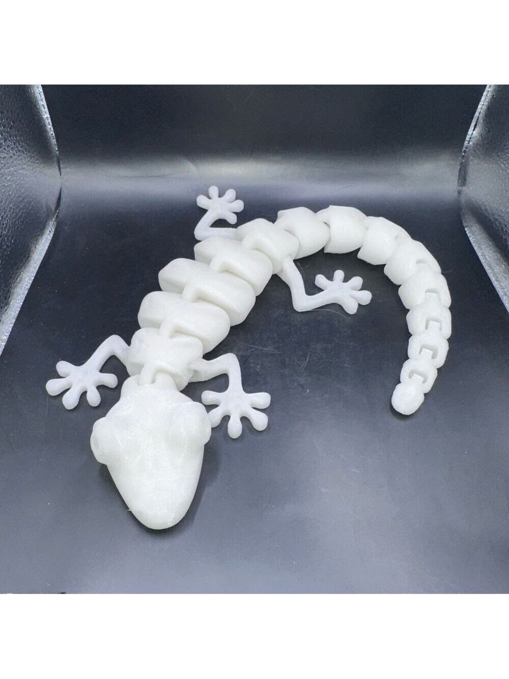 New 3D Printed Full Articulating Glow In The Dark Gecko/Lizard Toy 14”L
